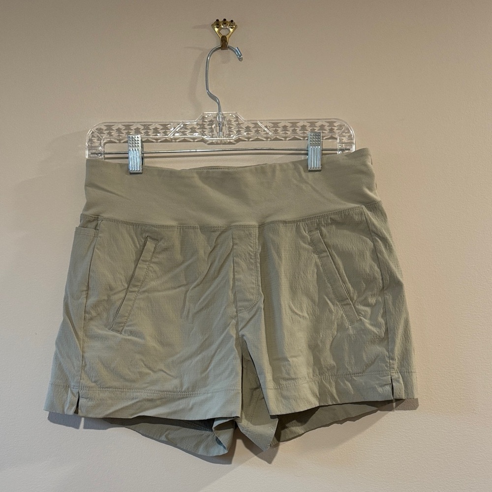 Athleta Trekkie‎ North Short Size 4 Ecru Beige Tan Hiking